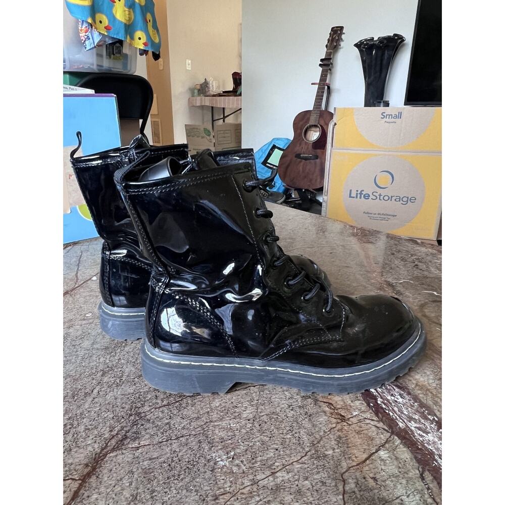 Madden Girl Boots Women's 8.5 Black Patent Leather Lace Up Combat Zipper